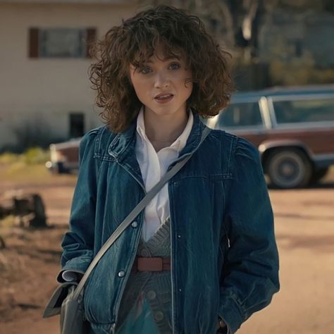 Nancy Wheeler Hairstyle, Nancy Wheeler Hair, Nancy Wheeler Season 4, Fan Reference, Scoop Troop, Nancy Wheeler Stranger Things, Stranger Things Outfit, Stranger Things Season 4, Natalia Dyer