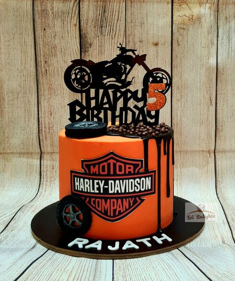 For a young Harley Davidson fan ! 

Eggless White Chocolate Strawberry ! 

#bike cake #harleydavidsoncake Harley Davidson Party Theme, Birthday Cake For Son, Motorcycle Birthday Cakes, Motorbike Cake, Perfect Birthday Cake, Harley Davidson Cake, Harley Davidson Birthday, Motorcycle Cake, Motorcycle Birthday