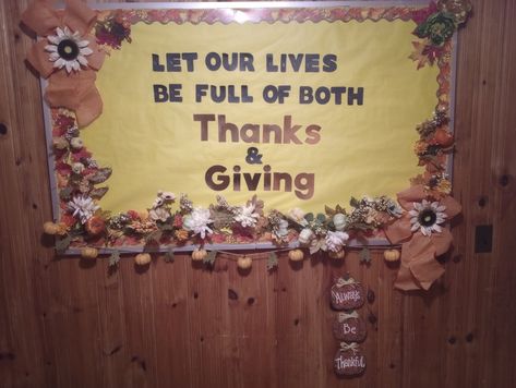 Forgiveness Bulletin Board Ideas, Thanksgiving Poster Board Ideas, Thanksgiving Bulletin Boards For Church, Harvest Decorations For Church, Christian School Bulletin Boards, Religious Bulletin Boards, Prayer Boards, November Bulletin Boards, Bulletin Ideas