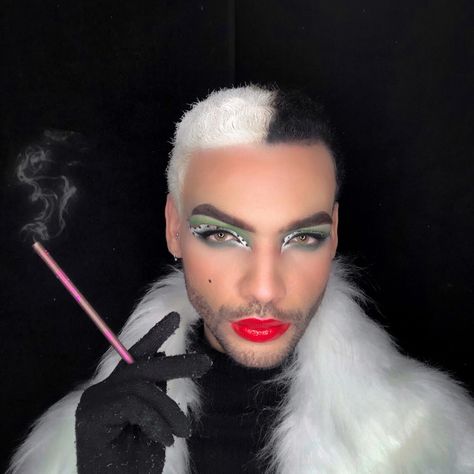 Male Cruella, Cruela Devil, Halloween Fantasia, Men Makeup, Queer Punk, Secret Closet, College Looks, Cruella Deville, Make Halloween