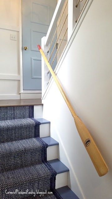 Oar Stair Railing, Beach House Stair Railings, Lake House Staircase, Nautical Stair Railing, Nautical Staircase, Nautical Stairs, Rope Railings For Stairs, Stair Hand Railing Ideas, Loft Railing Ideas Rustic