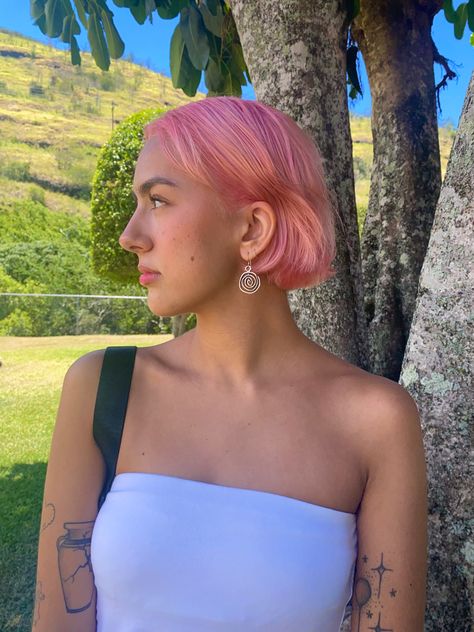 Short Wavy Pink Hair, Pink Bob Haircut, Pink French Bob, Short Pink Hair Pixie, Short Light Pink Hair, Light Pink Short Hair, Short Pastel Pink Hair, Pink Hair Bob, Pink Bob Hair