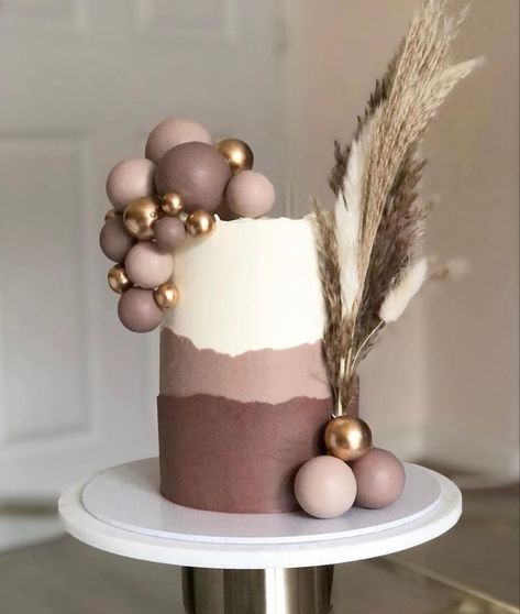 Luxury Birthday Cake, Cake Icing Tips, Birthday Cake Designs, Modern Birthday Cakes, Birthday Cake Design, Buttercream Cake Designs, Single Tier Cake, Boho Cake, Pearl Cake