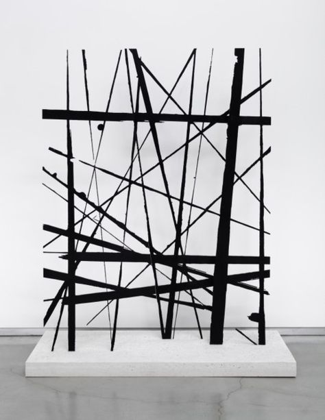 I'm always inspired by the use of lines. Contemporary Art Daily, Sculpture Installation, Modern Sculpture, Furniture Styles, Abstract Sculpture, Metal Sculpture, Art Sculpture, Geometric Art, Ceramic Sculpture