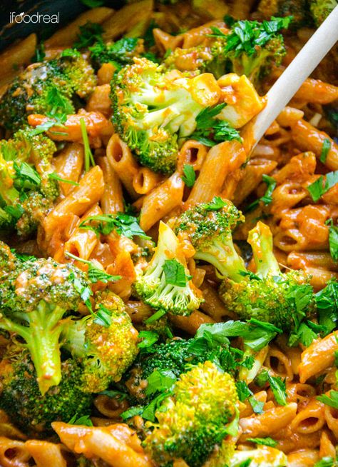 closeup-healthy-creamy-penne-broccoli-recipe    se no salt/sugar added tomato sauce like Muir Glen Organic Tomato Sauce. A power food penne like Eating Right Penne, Buckwheat (Safeway brand) & fat free cheese like Kraft Natural Shredded Cheese, Mozzarella, Fat Free to keep it Simply Filling. Easy Healthy Pasta Recipes, Penne Pasta Recipes, Healthy Cooking Oils, Broccoli Recipe, Vegetarian Pasta, Healthy Pasta Recipes, Broccoli Recipes, Healthy Pastas, Penne Pasta