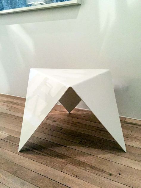 Geometric Furniture Design, Triangular Table, Cnc Furniture Plans, Cnc Table, Geometric Furniture, Center Tables, Paper Architecture, Antique Dining Tables, Expensive Furniture