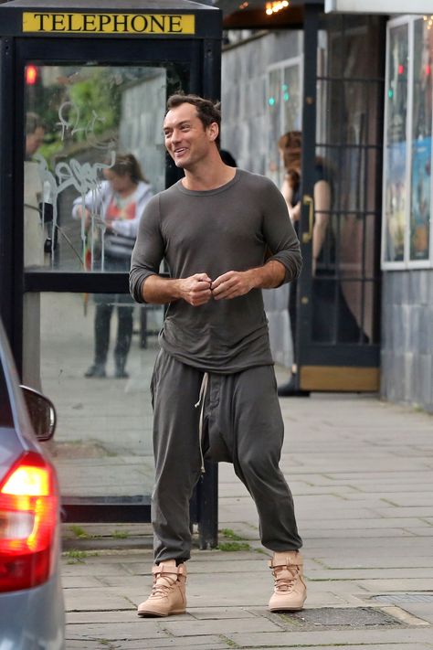 We Need to Talk About Jude Law's Dropcrotch Pants Jude Law Style, Nike Air Force Black, Cinema Date, We Need To Talk, Youthful Style, Hey Jude, Jude Law, Grey Trousers, Men Looks