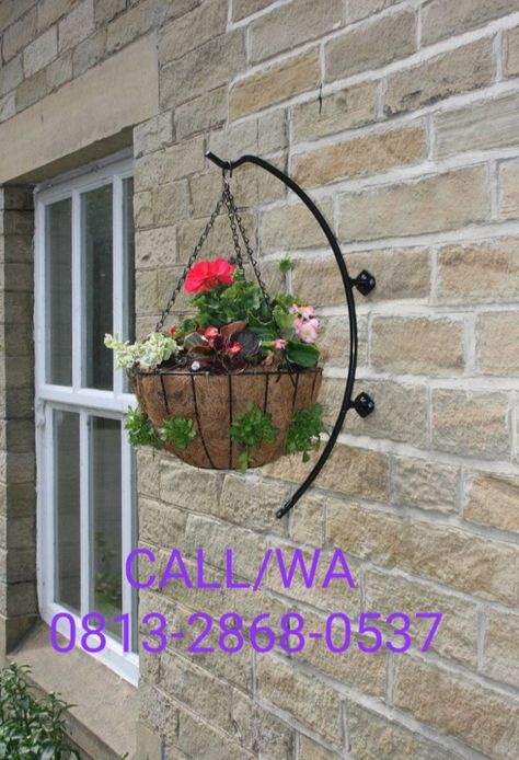 Decorative Hanging Baskets, Metal Plant Hangers, Hanging Basket Brackets, Rusty Garden, Support Pour Plante, Hanging Flower Baskets, Hanging Flower Pots, The Cradle, Decoration Plante