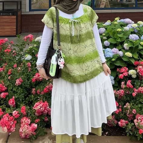 a lost fairy 🧚🏼‍♂️🌱 #hijabi #green #cottagecore #hijab Green Cottagecore, Outfit Check, Cottage Core, Lost, Green, Quick Saves