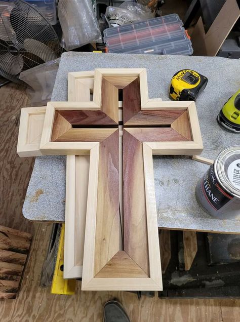 Small Wooden Crosses Diy, Cross Wood Projects, 1x6 Wood Projects Diy, Wood Crosses Ideas, Diy Wooden Cross, Cross Wood Art, Simple Wooden Cross, Diy Wooden Cross Rustic Pallet Wood, Wooden Crosses Diy