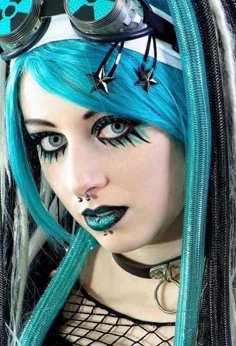 No name Cybergoth Makeup, Cybergoth Fashion, Gothic Type, Goth Outfit, Cyberpunk Clothes, Goth Beauty, Goth Women, Gothic Makeup, Goth Makeup