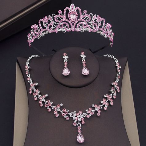 Crown And Necklace Set, Pink Diamond Jewelry Set, Quinceañera Jewelry, Pink Necklace Set, Tiara Jewelry, Gold Set Design, Tiara Necklace, Pink Jewelry Set, Tiaras Jewellery