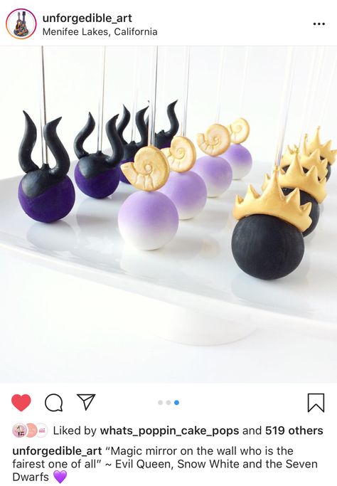 Descendants Cake Pops, Malificent Bday Party, Disney Villain Birthday, Disney Villain Party Decorations, Villians Party, Disney Dollhouse, Villain Party, Descendants Cake, Disney Villain Party