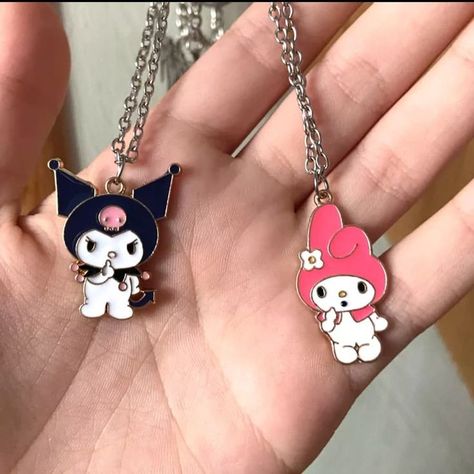 Bff Jewelry, Hello Kitty Jewelry, Melody Hello Kitty, Bff Necklaces, Hello Kitty My Melody, Charm Chain, Hello Kitty Pictures, Hello Kitty Items, Friend Necklaces