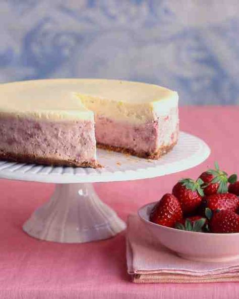 Intense oven-roasted strawberries are folded into a blend of tangy mascarpone and cream cheese, then covered with a rich vanilla layer -- proof that cheesecake can be both unexpected and delicious. Strawberry Cheesecake Recipe, Cream Cheesecake, Roasted Strawberries, Strawberry Cream Cheese, Easter Dessert, Pumpkin Cheesecake, Food Cakes, Trifle, Strawberries And Cream