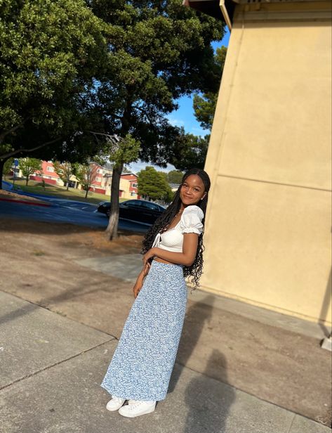 Long Summer Skirts Aesthetic, Cute Decent Outfits, Long Skirt Girly Aesthetic, Decent College Outfits, Long Skirt Outfits Church, Long Skirt Girlies, Long Skirt Outfits For Summer Casual, Morena Outfit Ideas, Modest Long Skirt Outfits