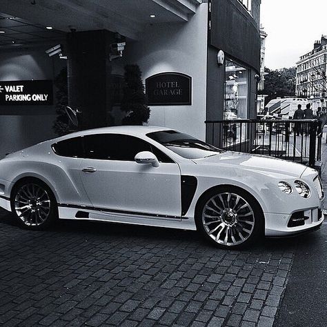 "Mansory Bentley Continental GT | via @SuperCar.Club" Photo taken by @the_luxury_life on Instagram, pinned via the InstaPin iOS App! http://www.instapinapp.com (03/26/2015) Luxe Auto's, Aventador Lamborghini, Sedan Cars, Lamborghini Veneno, Pagani Huayra, Bentley Continental Gt, White Car, Luxury Sedan, Bentley Continental