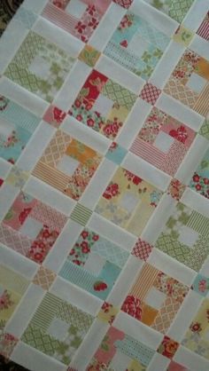 Button box by cabbage rose in marmalade - this is the sweetest quilt ever! Jelly Roll Quilting, Colchas Quilting, Charm Square Quilt, Charm Pack Quilts, Jelly Roll Quilt Patterns, Piano Key, Charm Quilt, Jelly Rolls, Cabbage Rose