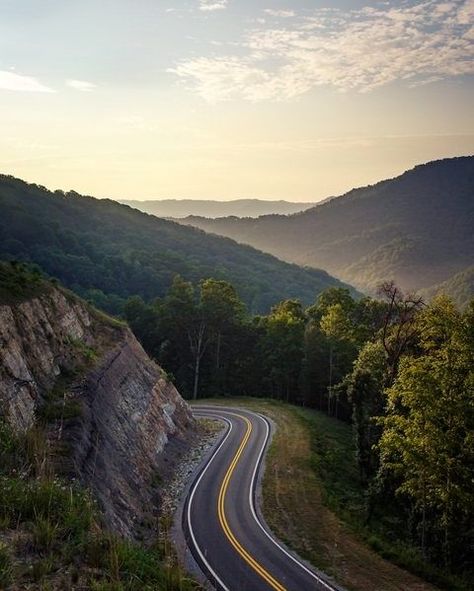 Almost Heaven West Virginia, Bristol Virginia, Colorized History, West Virginia Mountains, Virginia Mountains, Small Town Life, Us Road Trip, Appalachian Mountains, Scenic Byway