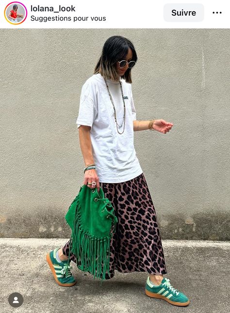 Yellow Dress Street Style, Yellow Shoes Outfit, Green Skirt Outfit, Eclectic Fashion Style, Samba Sneakers, Looks Adidas, Green Shoe, Green Instagram, Leopard Print Outfits