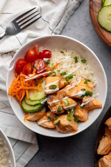 Easy Buffalo Chicken Rice Bowl (Meal Prep Friendly) - Oh Snap Macros Oh Snap Macros, Buffalo Chicken Rice Bowl, Buffalo Chicken Rice, Chicken Rice Bowl, Easy Buffalo Chicken, Frozen Cauliflower Rice, Chicken Rice Bowls, Macro Friendly Recipes, Rice Bowls Recipes