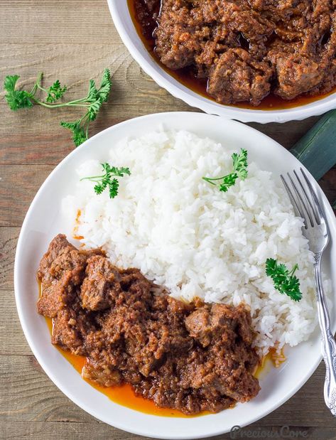 African Beef Stew, Recipes With Beef, African Stew, African Recipes Nigerian Food, Stew Beef, Beef Round, Beef Steak Recipes, African Cooking, Meat Recipe