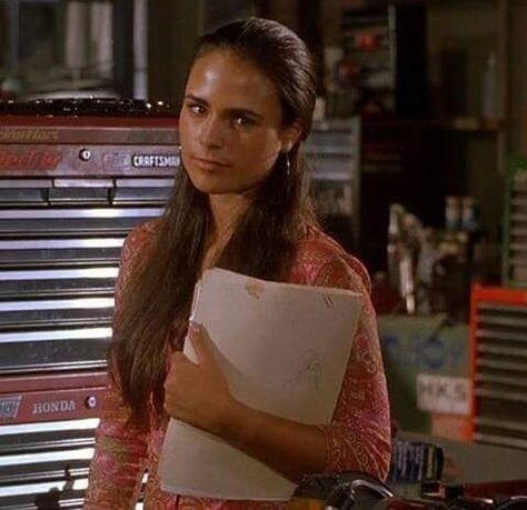 Mia Toretto Mia Toretto Fast And Furious, Mia Torreto Fast And Furious, Mia Fast And Furious Outfits, Mia Toretto Outfit, Mia Torreto, Mia Toretto, Fast And Furious Cast, Jordana Brewster, Bar Scene