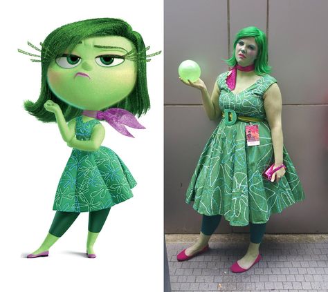 Disgust Cosplay - Inside Out costume - DragonCon 2015 Pixar Costume, Book Characters Dress Up, Inside Out Costume, Characters Cosplay, Disney Dress Up, Spooky Costumes, Disneyland Halloween, Trendy Halloween Costumes, Inside Out 2