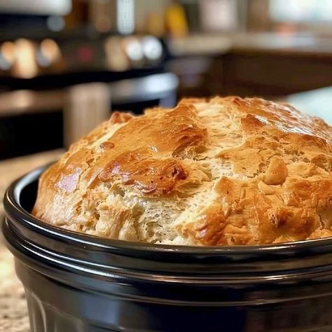 Easy & QUICKLY RECIPES FAMILY | 2-Ingredient Slow Cooker Beer Bread | Facebook Crockpot Bread, Crock Pot Bread, Beer Bread Recipe, Recipes Savory, Beer Bread, Bread Ingredients, Slow Cooker Recipes Healthy, Self Rising Flour, Easy Family Meals