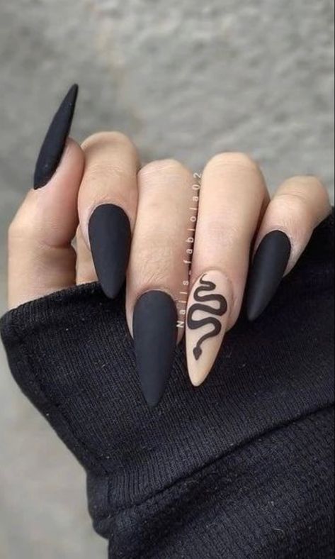 Long Press On Nails, Punk Nails, Gothic Nails, Black Nail Art, Goth Nails, Grunge Nails, Almond Acrylic Nails, Cute Gel Nails, Kawaii Nails