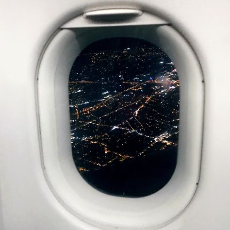 Thessaloniki Night, Night Time Photos, Plane Aesthetic, Travel Night, Love Night, Plane Window, Dubai Vacation, Dubai Airport, Air Asia