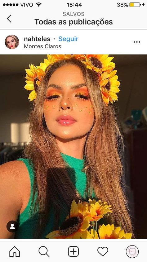 Sunflower Costume Makeup, Sunflower Costume Ideas, Sunflower Costume For Women, Sunflower Costume Diy, Sunflower Halloween Costume, Hawaiian Party Outfit, Sunflower Costume, Halloween Things To Do, Badass Halloween Costumes