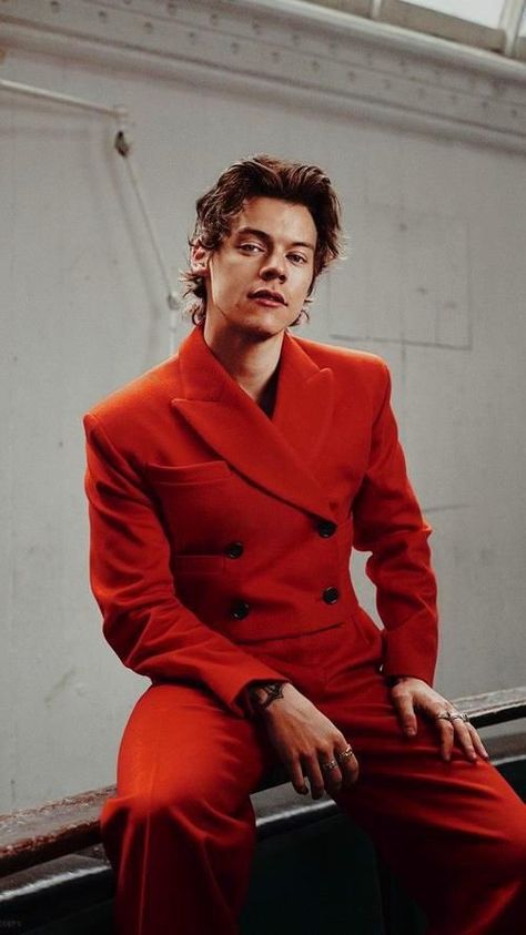 Harry Styles Eyes, Mary Mccartney, Harry Styles Nails, Yoo Ah In, Harry Styles Aesthetic, Haikou, Harry Styles Wallpaper, Harry Styles Pictures, Harry Styles Photos