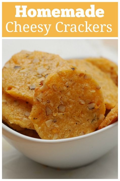 Homemade Cheesy Crackers - easy and delicious cheese crackers with walnuts for the perfect crunch. Homemade Cheddar Crackers, Easter Recipes Dinner, Homemade Crackers Recipe, Homemade Cheese Crackers, Cheesy Crackers, Dinner Meat, Easter Food Appetizers, Cheddar Crackers, Dinner Keto