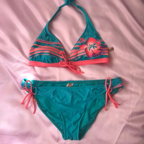 Look what I just found on Depop 🙌 https://depop.app.link/TkuiHhKc1bb Vintage Bathing Suit, Beach Girl Aesthetic, Tropical Girl, Charmmy Kitty, Hawaiian Flower, Y2k Summer, Vintage 2000s, Malibu Barbie, Coconut Girl