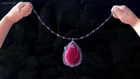 The Amulet Of Avalor (Sofia The First) | Amulets Wiki | FANDOM powered by Wikia Amulet Of Avalor, Sofia Amulet, Princess Elena Of Avalor, Kawaii Charms, Princess Elena, Disney Wiki, Red Opal, Princess Rapunzel, Amulet Necklace