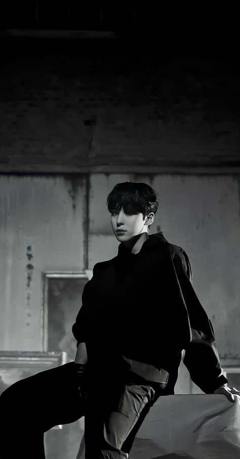 Ateez Black And White Wallpaper, Ateez Guerrilla Wallpaper, Yunho Ateez Wallpaper, Ateez Background, Ateez Guerrilla, Ateez Wallpaper, Jeong Yunho, Jeong Yun-ho, Hand Pictures