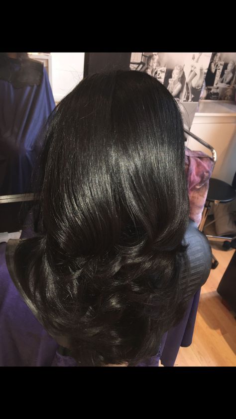 Black bouncy blow dry 💁🏻 👌🏼 Bouncy Blow Dry, Blowdry Styles, Black Hairstyles, Loose Hairstyles, Future Life, Blow Dry, Big Hair, Life Motivation, Black Hair