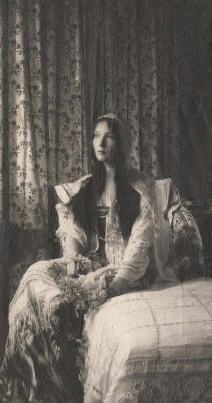 A rare photo of Tatiana Nikolaievna Romanov, daughter of Tsar Nicolas II Grand Duchess Tatiana, Grand Duchess Tatiana Nikolaevna Of Russia, Tatiana Romanov, Tatiana Nikolaevna, Alexei Romanov, Romanov Sisters, Baba Jaga, Alexandra Feodorovna, House Of Romanov