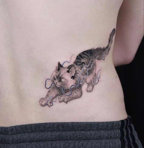 Cat Tattoo Stomach, Feline Tattoo, Cat Tattoo Designs, Cute Little Tattoos, Asian Tattoos, Gothic Tattoo, Tattoo Style Drawings, Back Tattoo Women, Dream Tattoos