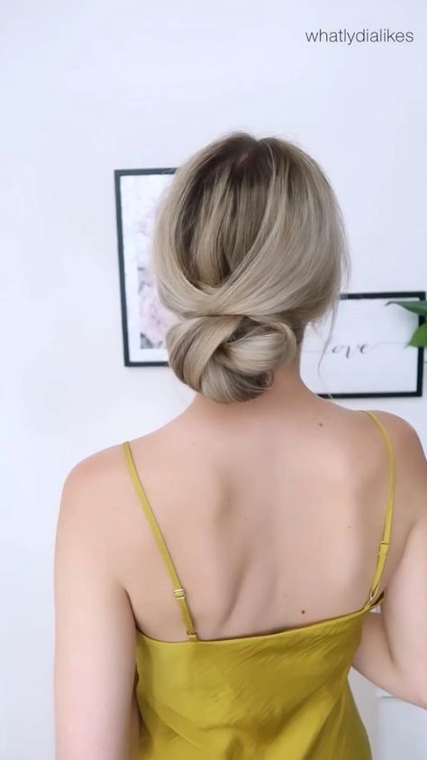 Bun Style, Kadeřnické Trendy, Bun Updo, Hair Upstyles, Easy Hair Updos, Long Hair Updo, Hair Tutorials For Medium Hair, Peinados Fáciles Para Cabello Corto, Hair Ponytail Styles