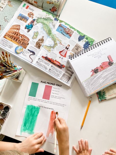 Homeschool Portfolio, Oil Pastel Crayons, Italy For Kids, Kindergarten Social Studies, Homeschool Preschool Activities, Homeschool Geography, Homeschool Social Studies, Teaching Second Grade, Pastel Crayons