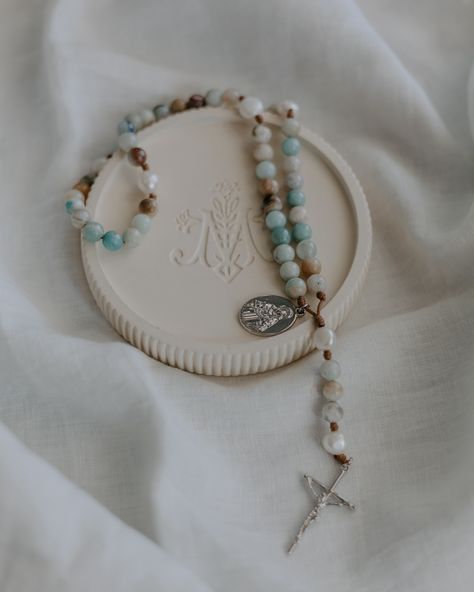 Our Rosary x Home Collection is LIVE!✨ Made to help you uphold the beauty of the Rosary. No longer will the rosary be tucked away in a drawer somewhere out of sight and out of mind. Now you’ll have three distinct ways to beautifully display your rosaries in your home, serving as a reminder and encouragement to pray them.🙏🏻 + Rosary Dish + Rosary Prayer Shelf + Rosary Pegs Not only are these products beautiful ways to “Catholify “and decorate your home, but more importantly they’ll lead you... Car Rosary Diy, Car Rosary, Catholic Aesthetic, Out Of Mind, Rosary Prayer, The Rosary, Rosary, Decorating Your Home, Encouragement