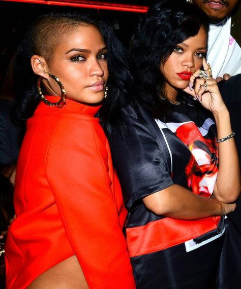 Cassie and Rihanna Cassie Ventura, Ugly Outfits, Rihanna Looks, Fashion Week 2015, Bad Gal, Rihanna Fenty, Favorite Hairstyles, Barbie World, Girls Rock