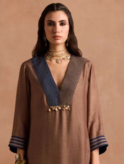 Necklines For Kurtis, Neck Design For Kurtis, Trendy Outfits Indian, New Kurti Designs, Kaftan Designs, Latest Dress Design, Simple Kurta Designs, Designer Kurti Patterns, Neck Designs For Suits