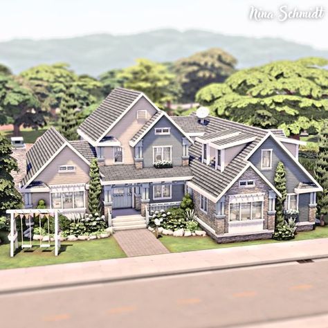 Nina Schmidt on Instagram: "LARGE FAMILY HOUSE 🏡 Speed Build & Download on YouTube | Link in Bio Gallery ID: ninahschmidt or #NinaSchmidt @thesims #thesims4 #thesims4builds #thesimscasas #sims #thesims #showusyourbuilds #simscommunity #simstagram" Sims 4 House With Guest House, Sims 4 Houses Large Family, Medium Sims 4 House, Back Of A House, Sims 4 Large House Floor Plan, Sims 4 Build Exterior, The Sims4 House Download, Aesthetic Sims 4 House No Cc, Sims Big Family House