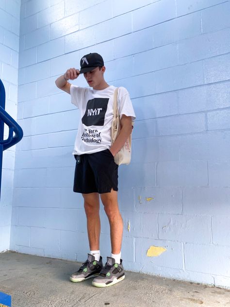 Boy Outfits Teenagers, Skateboarder Style, Skater Boy Outfits Aesthetic, Boys Clothes Teenagers, Aesthetic Skate, Eboy Style, Outfits Alt, Boys Streetwear, Boy Outfits Aesthetic