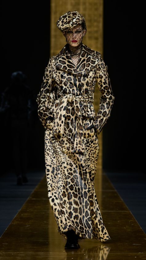 Dolce Gabbana Store, Dolce And Gabbana Runway, Leopard Print Fashion, Animal Print Fashion, Women Trends, Fall 2024, Autumn Fashion Women, Womens Fall, Milan Fashion Week