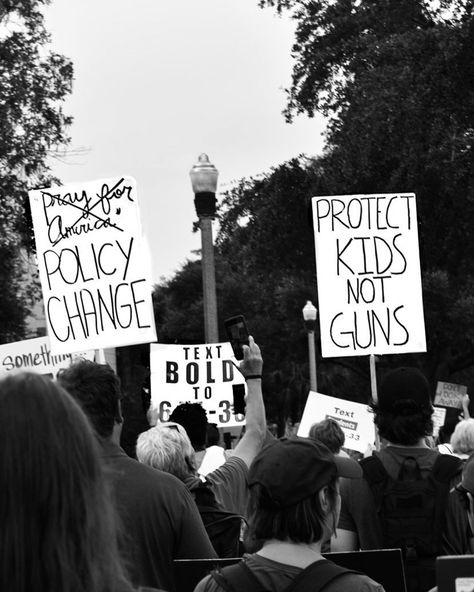 Protest Signs Justice Human Rights, Education Protest Signs, Protest Aesthetic, Horror Werewolf, March Signs, Peace Movement, Strong Symbol, Student Protest, Feminist Af