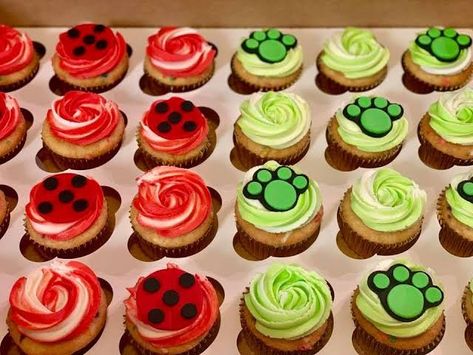 Miraculous Cupcakes, Miraculous Ladybug Cupcakes Ideas, Ladybug And Cat Noir Cupcakes, Miraculous Ladybug Food, Miraculous Ladybug Cupcakes, Ladybug Food, Bug Cupcakes, Miraculous Ladybug Party, Ladybug Cupcakes